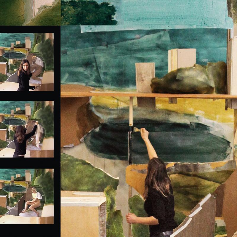 L'artista Heike Gallmeier con la sua opera "Selbst im Grün" del 2010